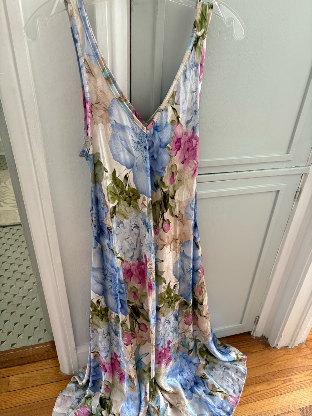 Shyloh Made in Italy Floral Silky Flowy Dress